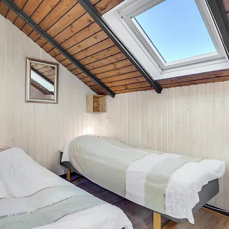 3 Bedroom Amazing Home In Romo *